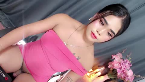 Snapshot of lovelydollsandra chatting on 02.18.25 lovelydollsandra online show from 02.18.25