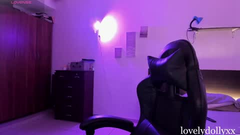 lovely   online show from 04.18.26