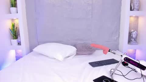 Snapshot of lovelyeyesx chatting on 04.30.26 Lovely online show from 04.30.26