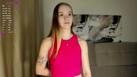 Snapshot of lovelygracee chatting on 09.29.25 lovelygracee online show from 09.29.25