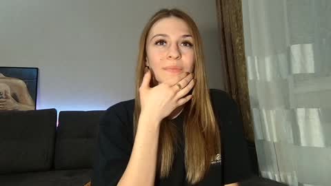 Snapshot of lovelykatea chatting on 02.08.25 Kate only online show from 02.08.25