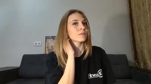 Snapshot of lovelykatea chatting on 02.14.25 Kate only online show from 02.14.25
