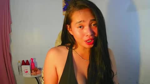 Snapshot of lovelykayleexx chatting on 12.21.25 ara online show from 12.21.25