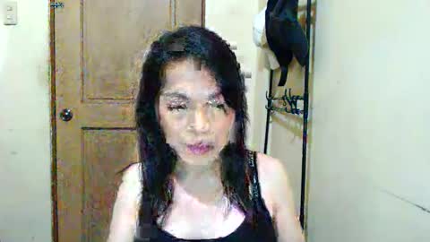 Snapshot of lovelykimts32 chatting on 11.10.25 lovelykimts32 online show from 11.10.25