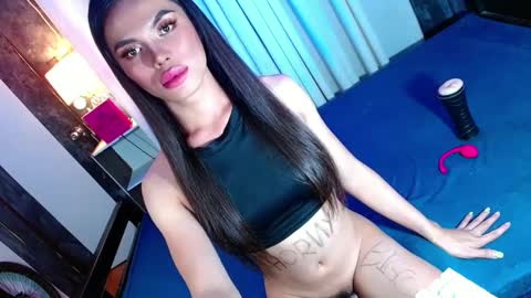 Snapshot of lovelymiss_shyna11 chatting on 03.03.25 lovelymiss_shyna11 online show from 03.03.25