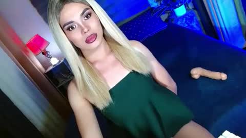 Snapshot of lovelymiss_shyna11 chatting on 09.09.25 lovelymiss_shyna11 online show from 09.09.25