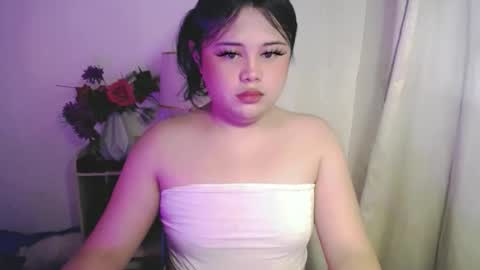Snapshot of lovelypinaychubsx chatting on 05.28.26 lovely online show from 05.28.26