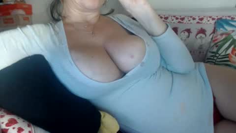 lovelywoman22 online show from 12.21.24