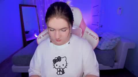 Snapshot of lovelyy_julia chatting on 12.02.25 Julia online show from 12.02.25