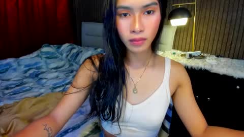 Snapshot of lovemarie19x chatting on 01.22.25 pauleen online show from 01.22.25