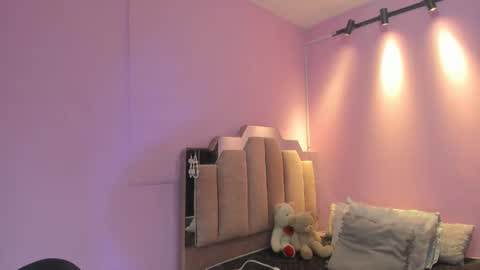 L O V E  online show from 09.27.25