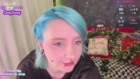 Snapshot of lover_emmy chatting on 12.11.24 Emmy online show from 12.11.24