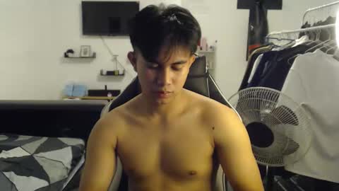 loverboyph04 online show from 10.13.25