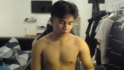 loverboyph04 online show from 10.20.25