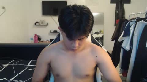 loverboyph04 online show from 11.20.25