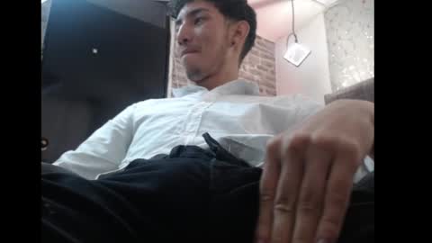 loverisu online show from 02.24.25