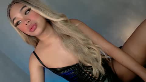 Snapshot of lovers_in_black chatting on 12.18.24 DJ Cumshooter online show from 12.18.24