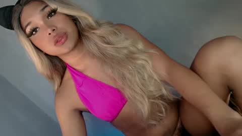 Snapshot of lovers_in_black chatting on 01.08.25 DJ Cumshooter online show from 01.08.25