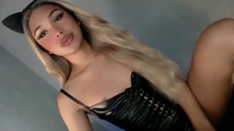 Snapshot of lovers_in_black chatting on 01.09.25 DJ Cumshooter online show from 01.09.25