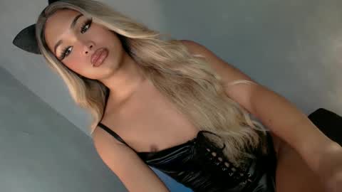 Snapshot of lovers_in_black chatting on 01.09.25 DJ Cumshooter online show from 01.09.25