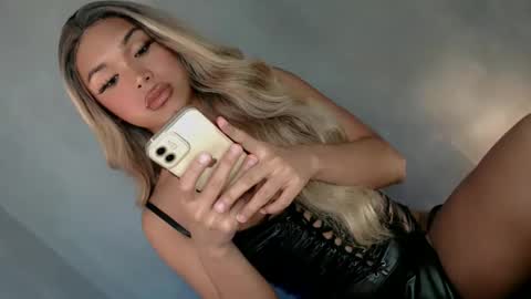 Snapshot of lovers_in_black chatting on 01.12.25 DJ Cumshooter online show from 01.12.25