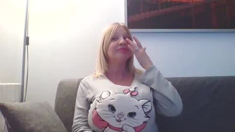 Marlyn online show from 01.24.25