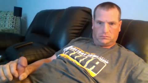 Snapshot of lovetocum37 chatting on 09.08.25 lovetocum37 online show from 09.08.25