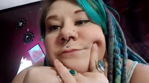 Snapshot of lovexmuffin444 chatting on 10.23.25 lovexmuffin444 online show from 10.23.25
