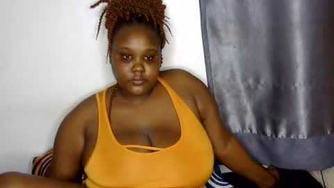 Snapshot of loveybony chatting on 07.15.26 Loveybony online show from 07.15.26