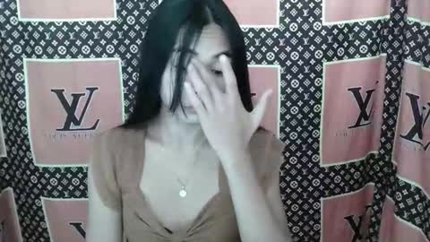 loving_rhean online show from 12.20.25