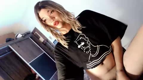 Lovingmonaru969 online show from 10.11.25