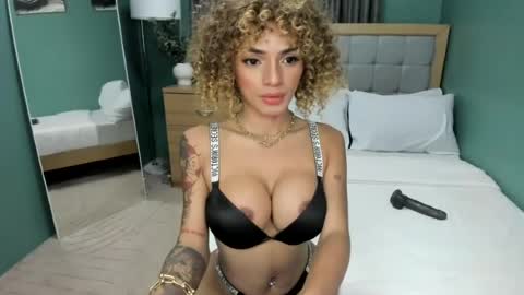 Snapshot of lowla_19 chatting on 07.25.26 Candice online show from 07.25.26