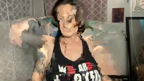 Snapshot of loxlust chatting on 01.18.25 Lox online show from 01.18.25