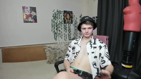 VECTORSTEVEPVT IS OPEN online show from 02.15.25