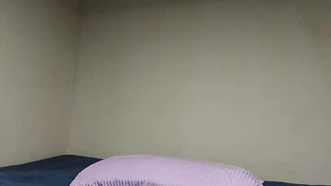 Snapshot of lu_lu21 chatting on 02.05.25 lu_lu21 online show from 02.05.25