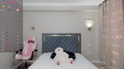 Snapshot of lu_mina chatting on 01.03.25 lu_mina online show from 01.03.25