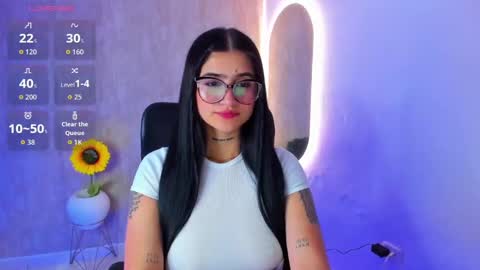 Luana online show from 10.04.25