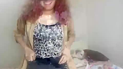 Snapshot of luanapowerful chatting on 12.13.24 luanapowerful online show from 12.13.24