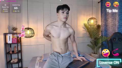 Snapshot of luandy_ chatting on 05.30.26 lUAN online show from 05.30.26