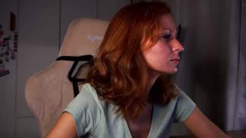 Snapshot of lubafox chatting on 06.22.26 Luba online show from 06.22.26