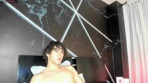 Luca Ferrer online show from 10.25.25