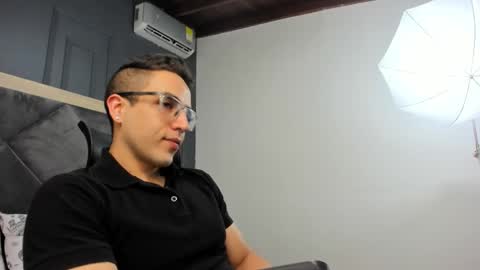 luca_morettii online show from 01.14.26