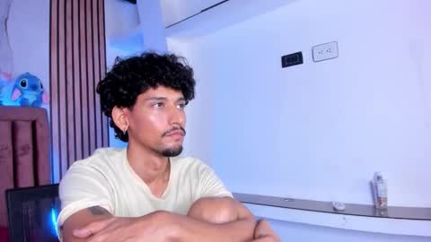 Snapshot of luca_wollf chatting on 12.01.25 Luca online show from 12.01.25