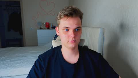 Lucas Gill online show from 01.10.26