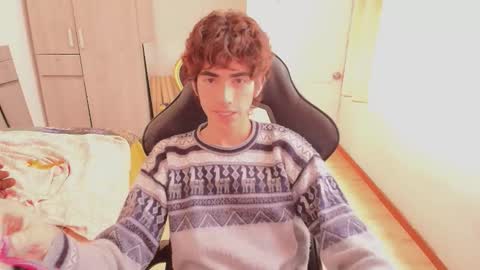 Snapshot of lucas_xo chatting on 09.08.25 lucas_xo online show from 09.08.25
