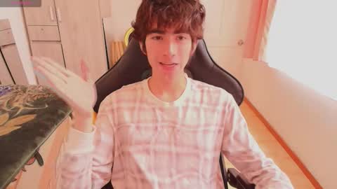 Snapshot of lucas_xo chatting on 09.11.25 lucas_xo online show from 09.11.25