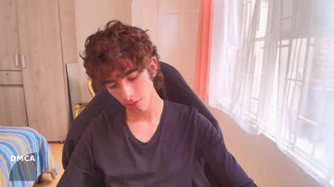 Snapshot of lucas_xo chatting on 09.24.25 lucas_xo online show from 09.24.25