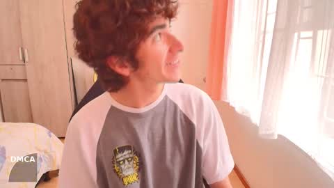 Snapshot of lucas_xo chatting on 09.25.25 lucas_xo online show from 09.25.25