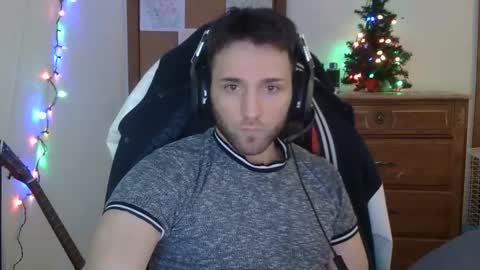 lucasbacon13 online show from 12.13.24