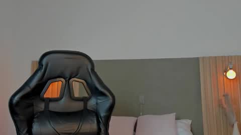 L U C C I A online show from 02.15.26